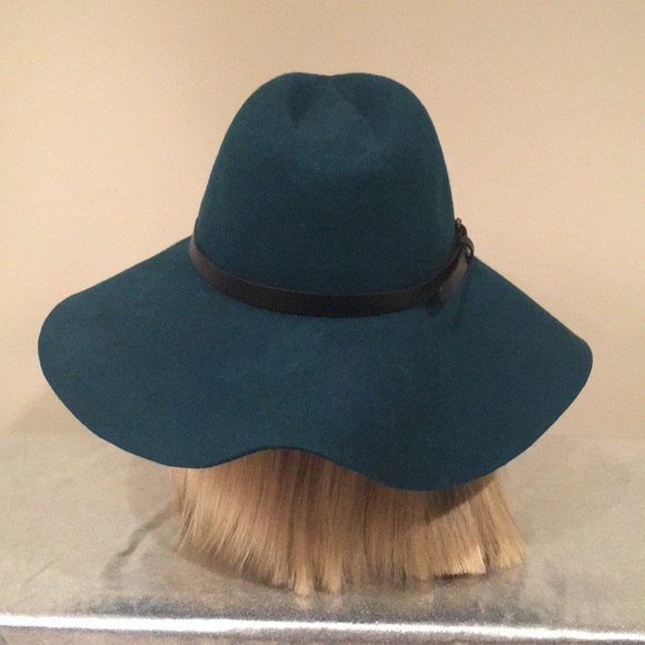 NWOT BCBG Teal Hat with Black band - Picture 3 of 5